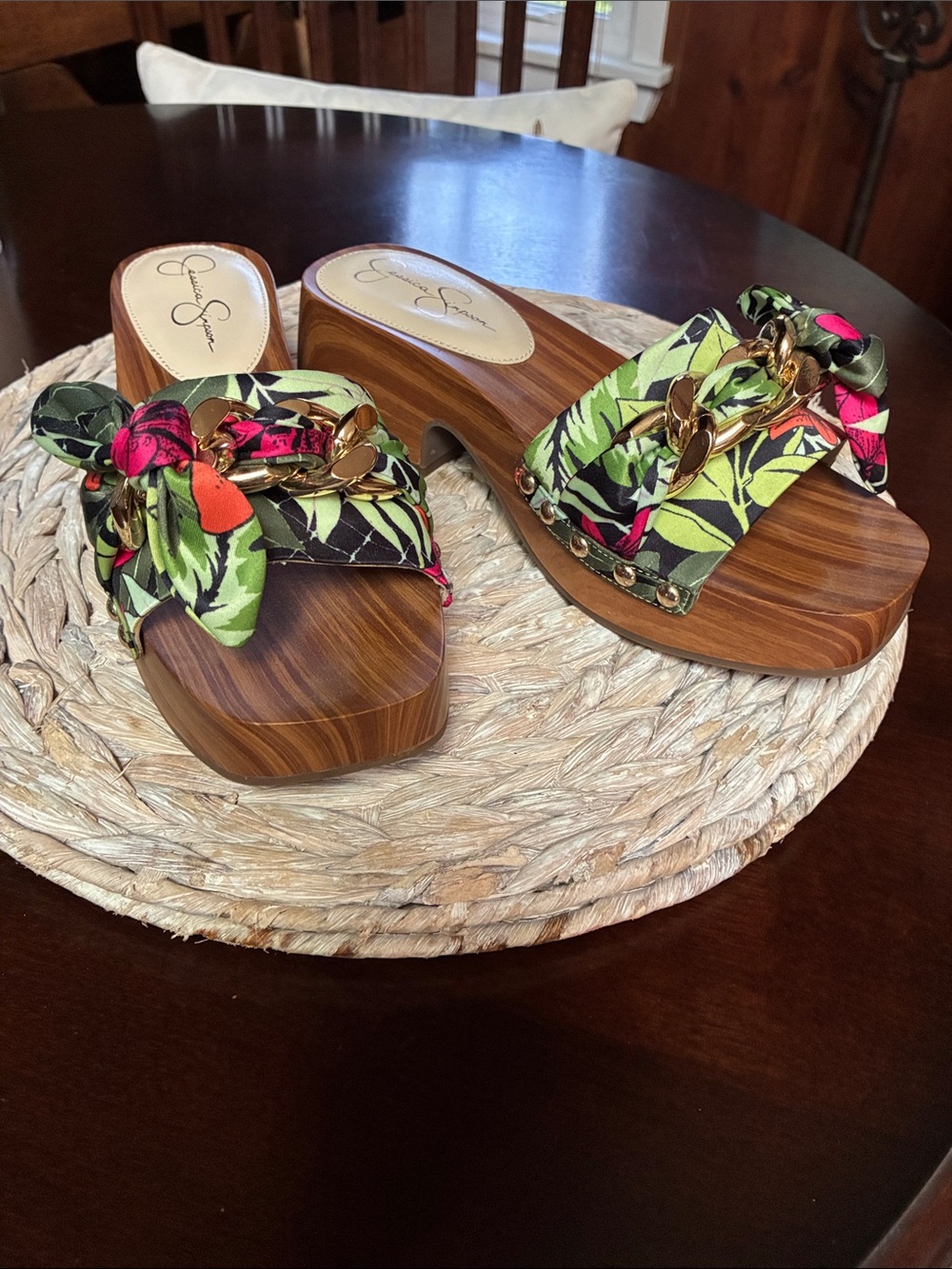 Jessica Simpson Tropical Floral Knot Platform Slides in Green and Pink